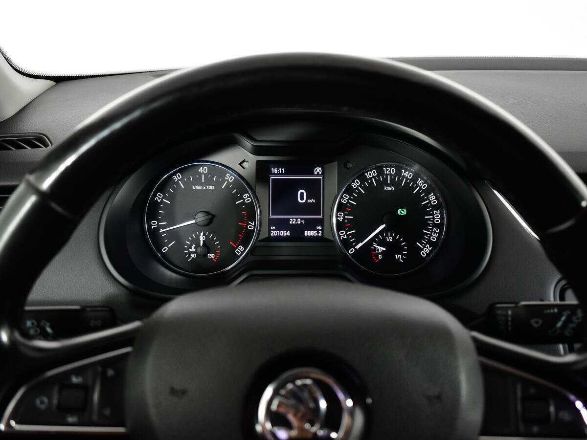 Б/У Шкода Октавия 2013 года. Фото: #8