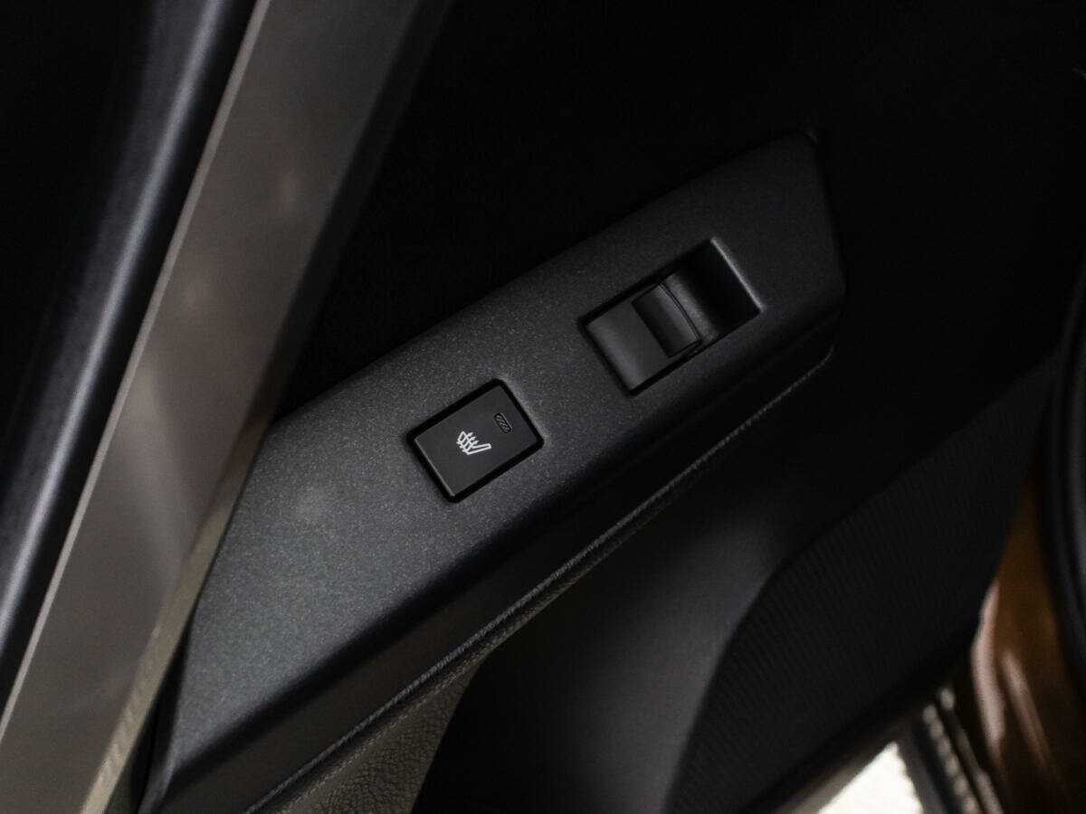 Б/У Тойота Рав4 2016 года. Фото: #21