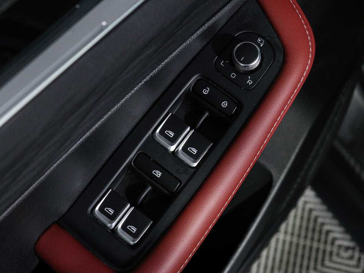 Б/У Джили Кулрэй 2023 года. Фото: #18