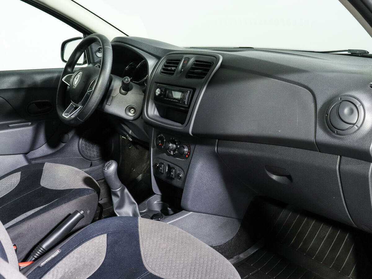 Б/У Рено Сандеро 2019 года. Фото: #8