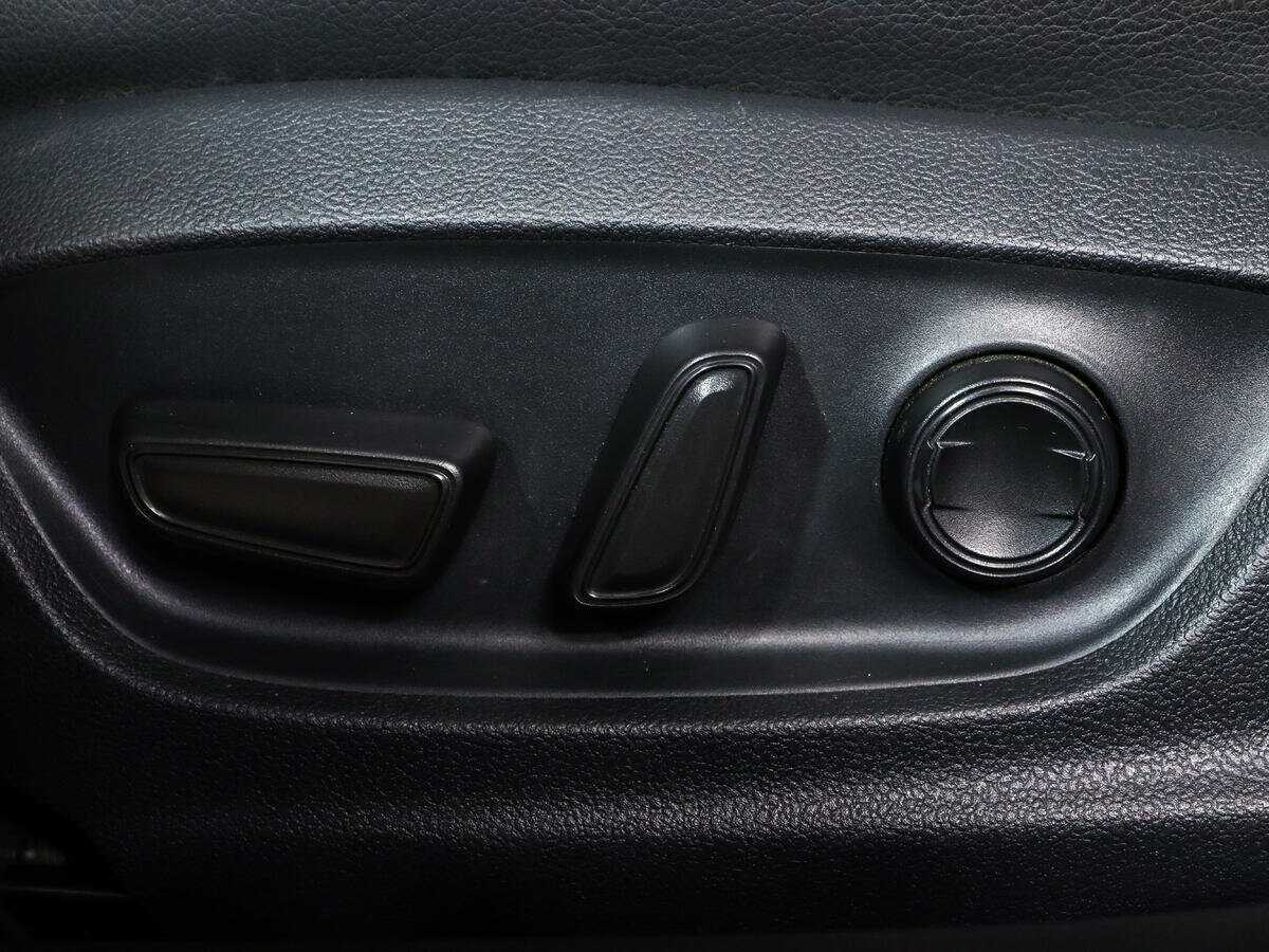 Toyota Camry 2021 года с пробегом. Фото: #20