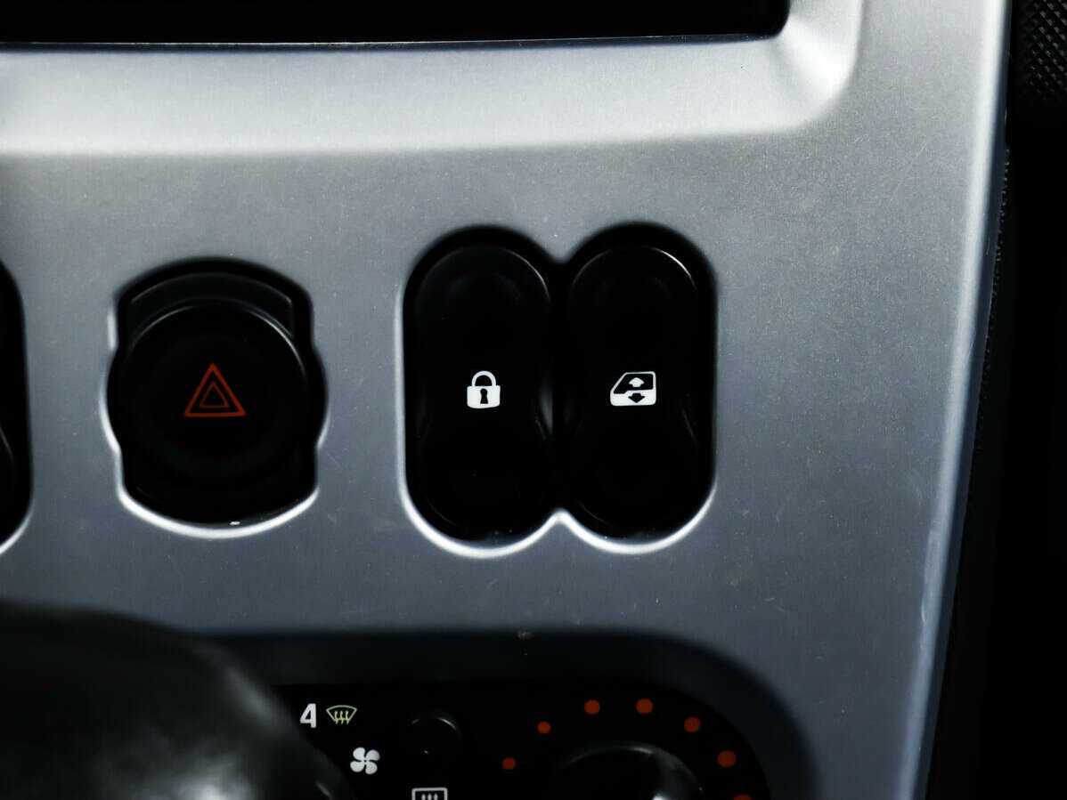 Б/У Рено Сандеро 2013 года. Фото: #13