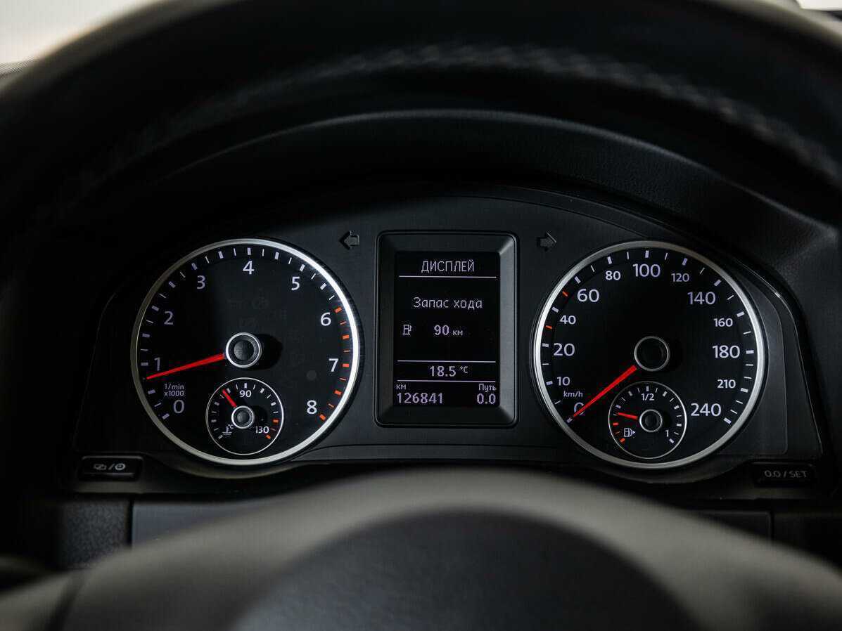 Б/У Фольксваген Тигуан 2013 года. Фото: #9