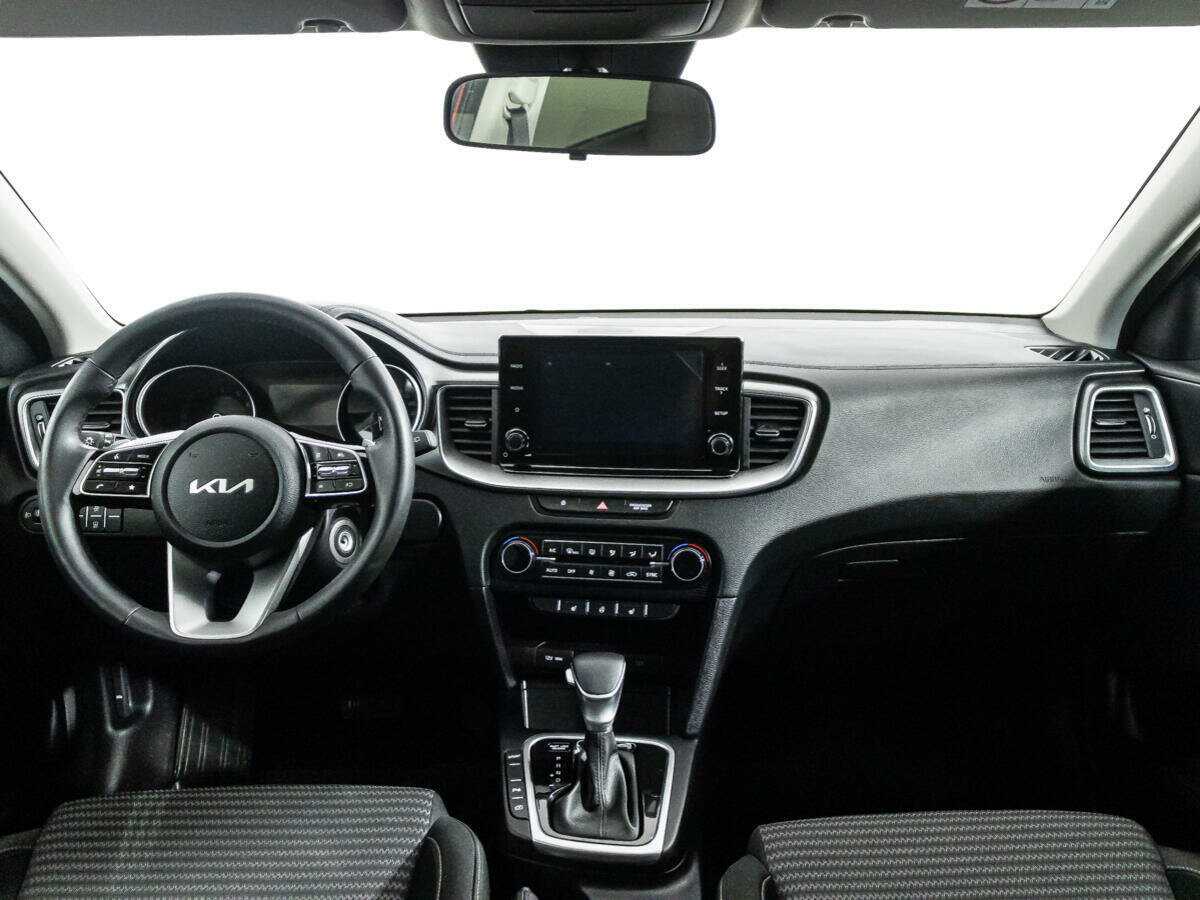 Б/У Киа Сид 2022 года. Фото: #12