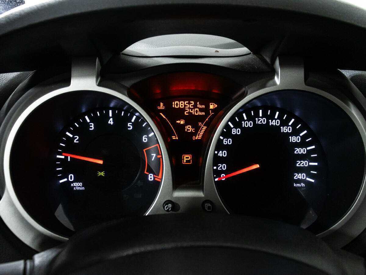 Б/У Ниссан Жук 2013 года. Фото: #11