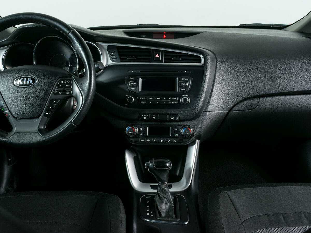 Б/У Киа Сид 2018 года. Фото: #9