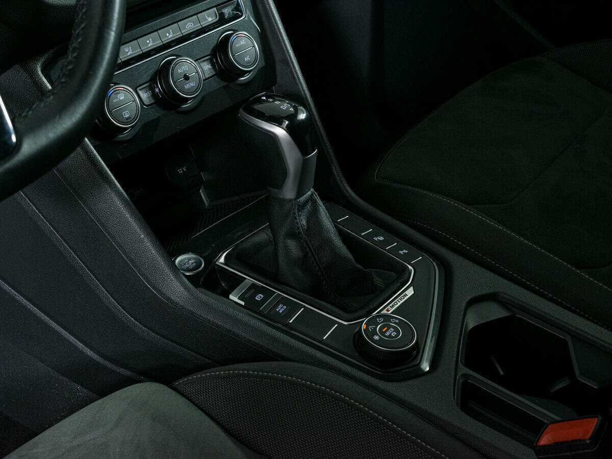 Volkswagen Tiguan 2018 года с пробегом. Фото: #15