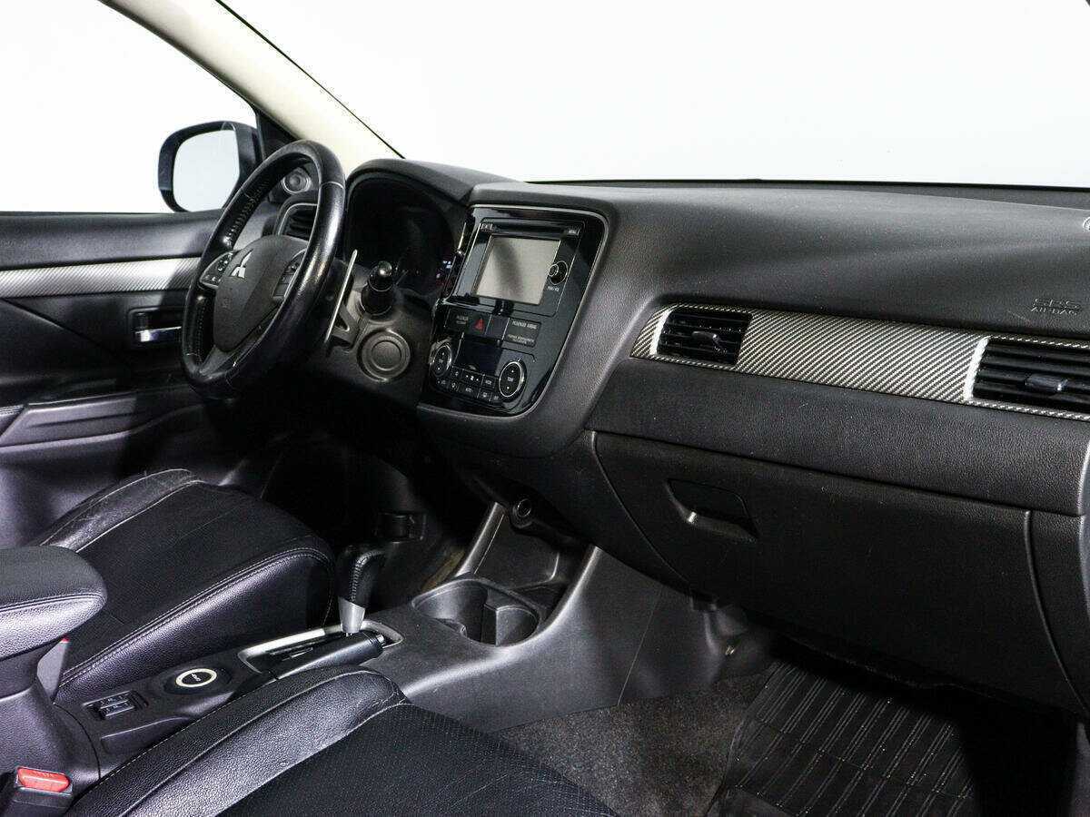 Mitsubishi Outlander 2012 года с пробегом. Фото: #6