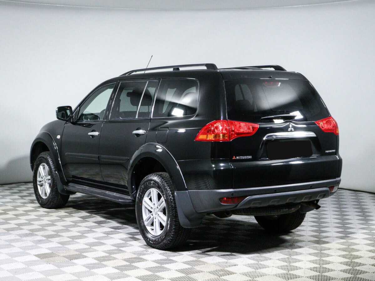 Б/У Митсубиши Паджеро Спорт 2012 года. Фото: #4