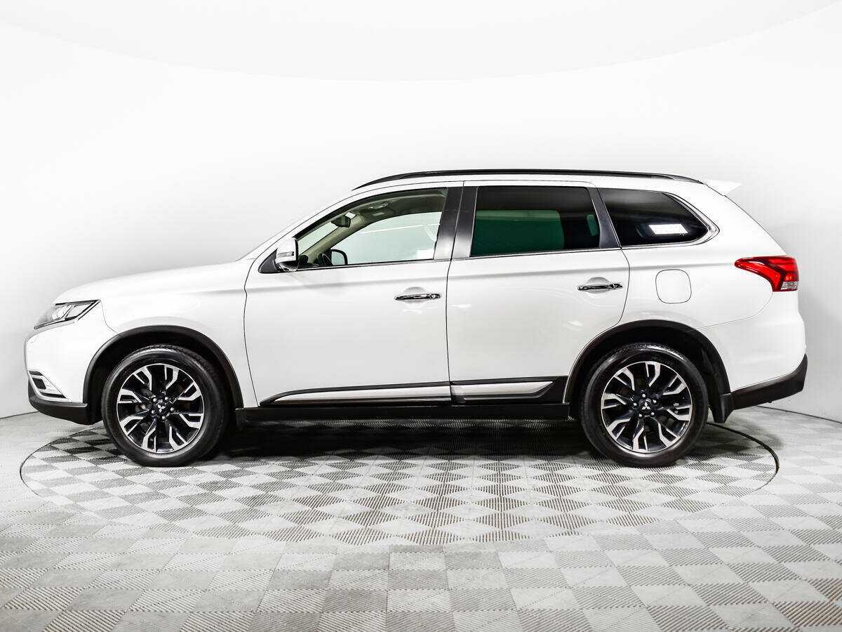 Mitsubishi Outlander 2021 года с пробегом. Фото: #7