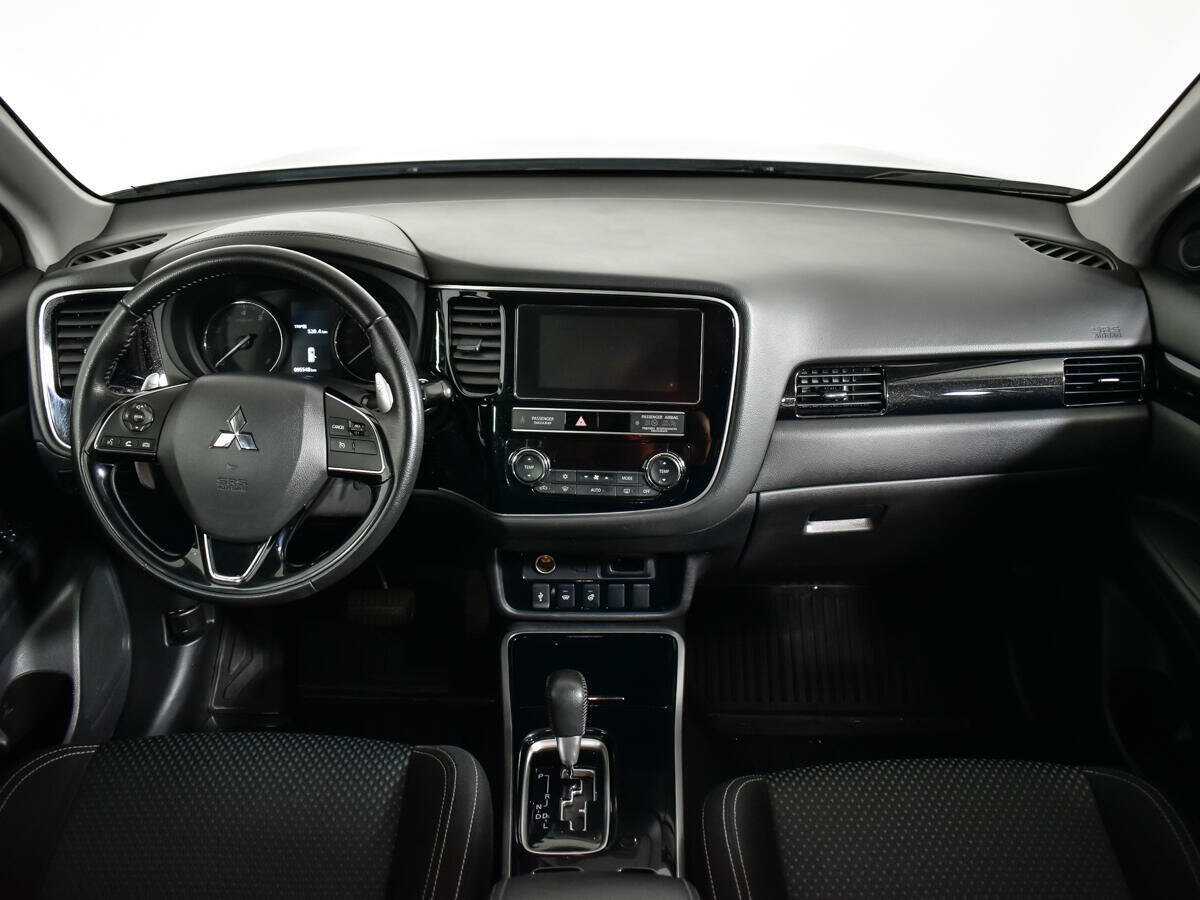 Mitsubishi Outlander 2020 года с пробегом. Фото: #11