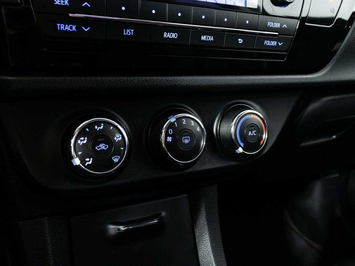 Б/У Тойота Королла 2013 года. Фото: #14