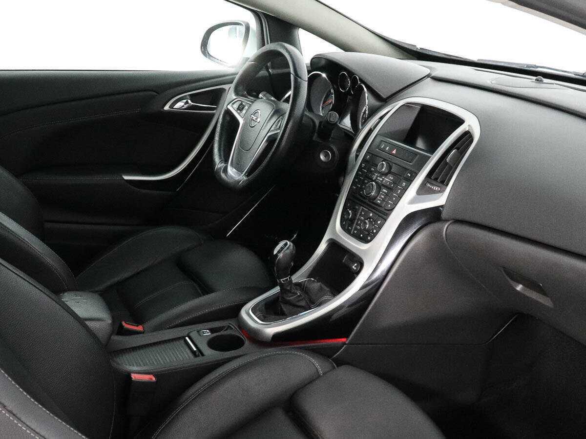 Б/У Опель Астра 2012 года. Фото: #8