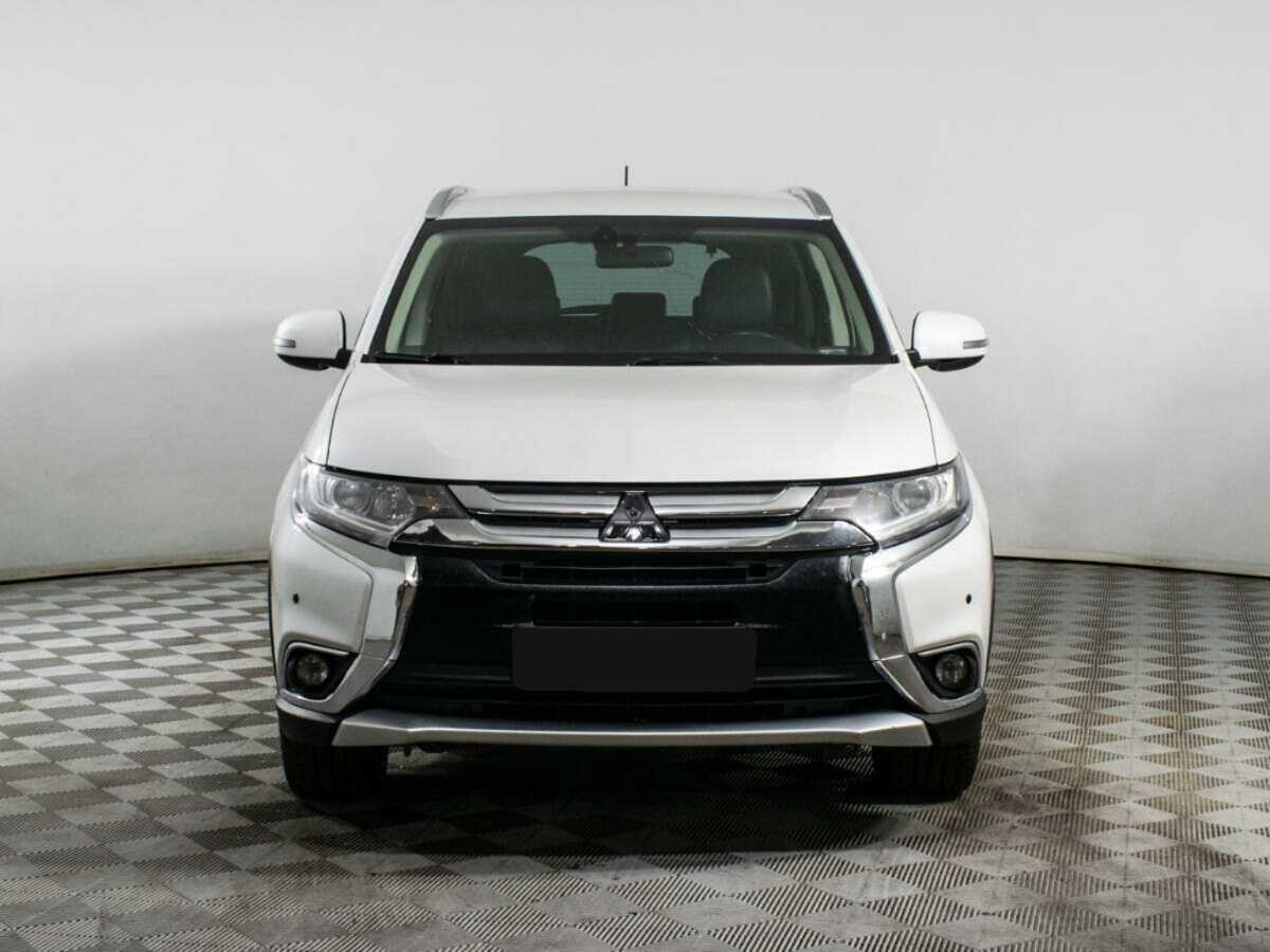 Mitsubishi Outlander 2016 года с пробегом. Фото: #1