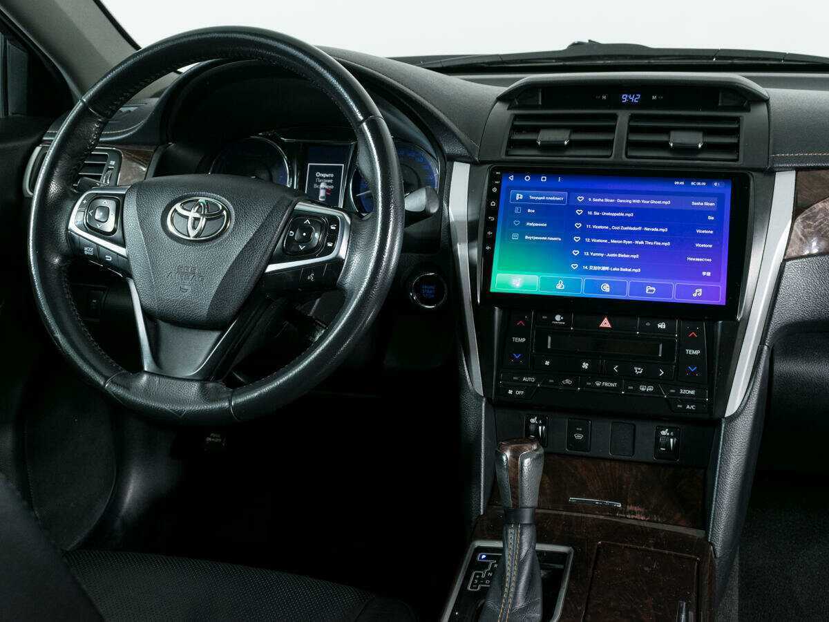 Б/У Тойота Камри 2017 года. Фото: #8