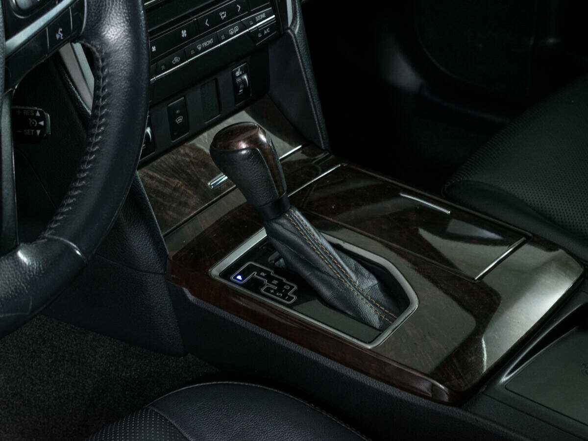 Б/У Тойота Камри 2017 года. Фото: #14