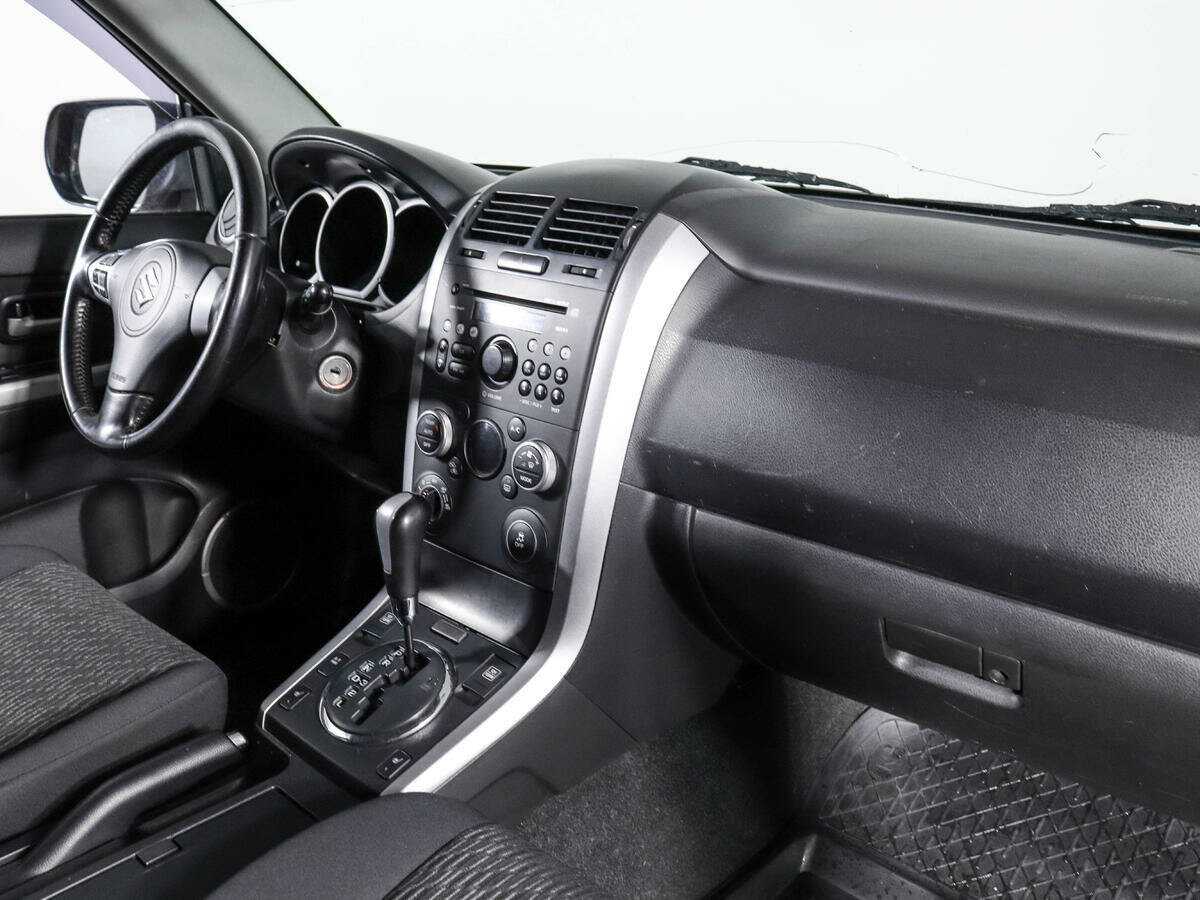 Suzuki Grand Vitara 2012 года с пробегом. Фото: #8