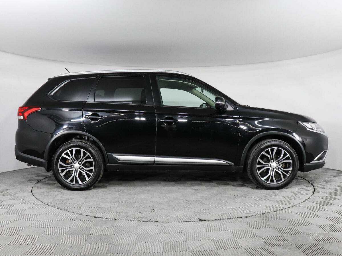 Mitsubishi Outlander 2016 года с пробегом. Фото: #3
