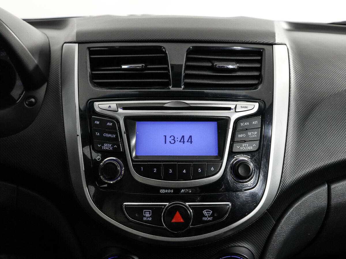 Б/У Хендай Солярис 2013 года. Фото: #12