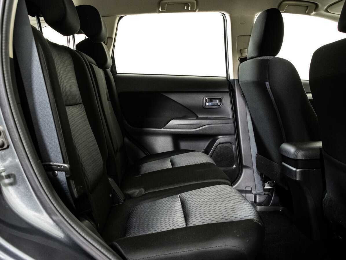 Mitsubishi Outlander 2014 года с пробегом. Фото: #9