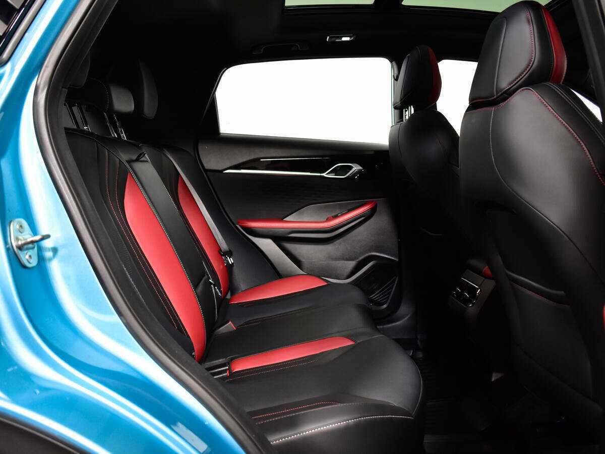 Б/У Джили Кулрэй 2023 года. Фото: #9