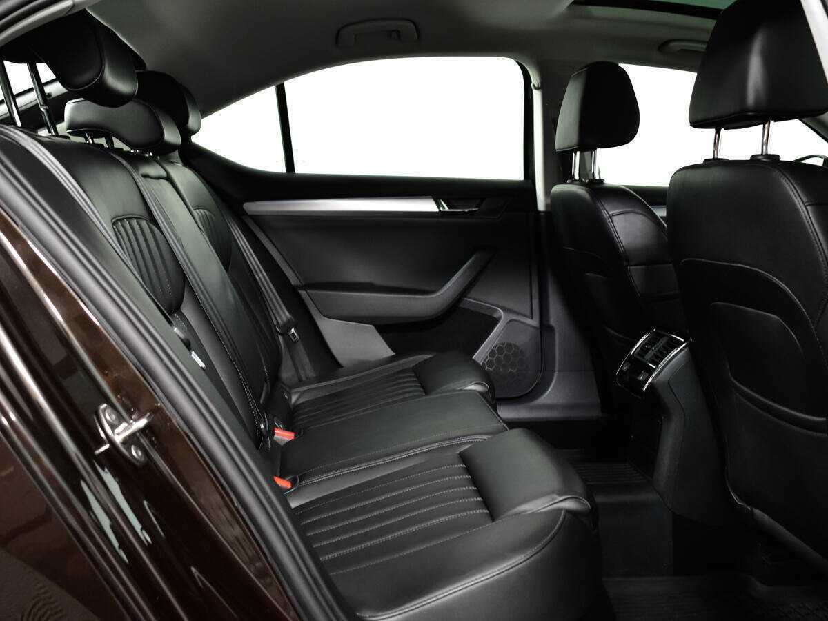 Б/У Шкода Суперб 2016 года. Фото: #9