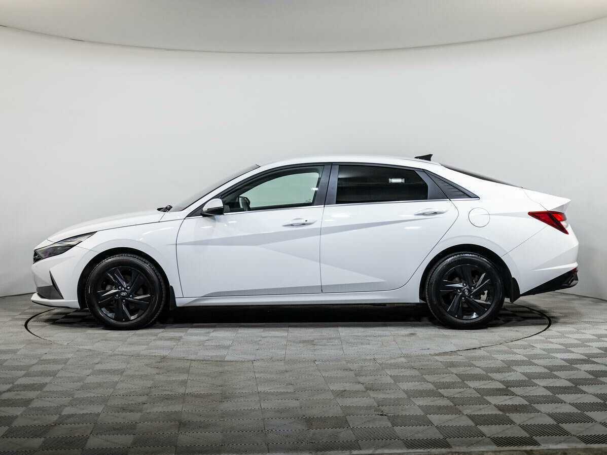Hyundai Elantra 2021 года с пробегом. Фото: #6