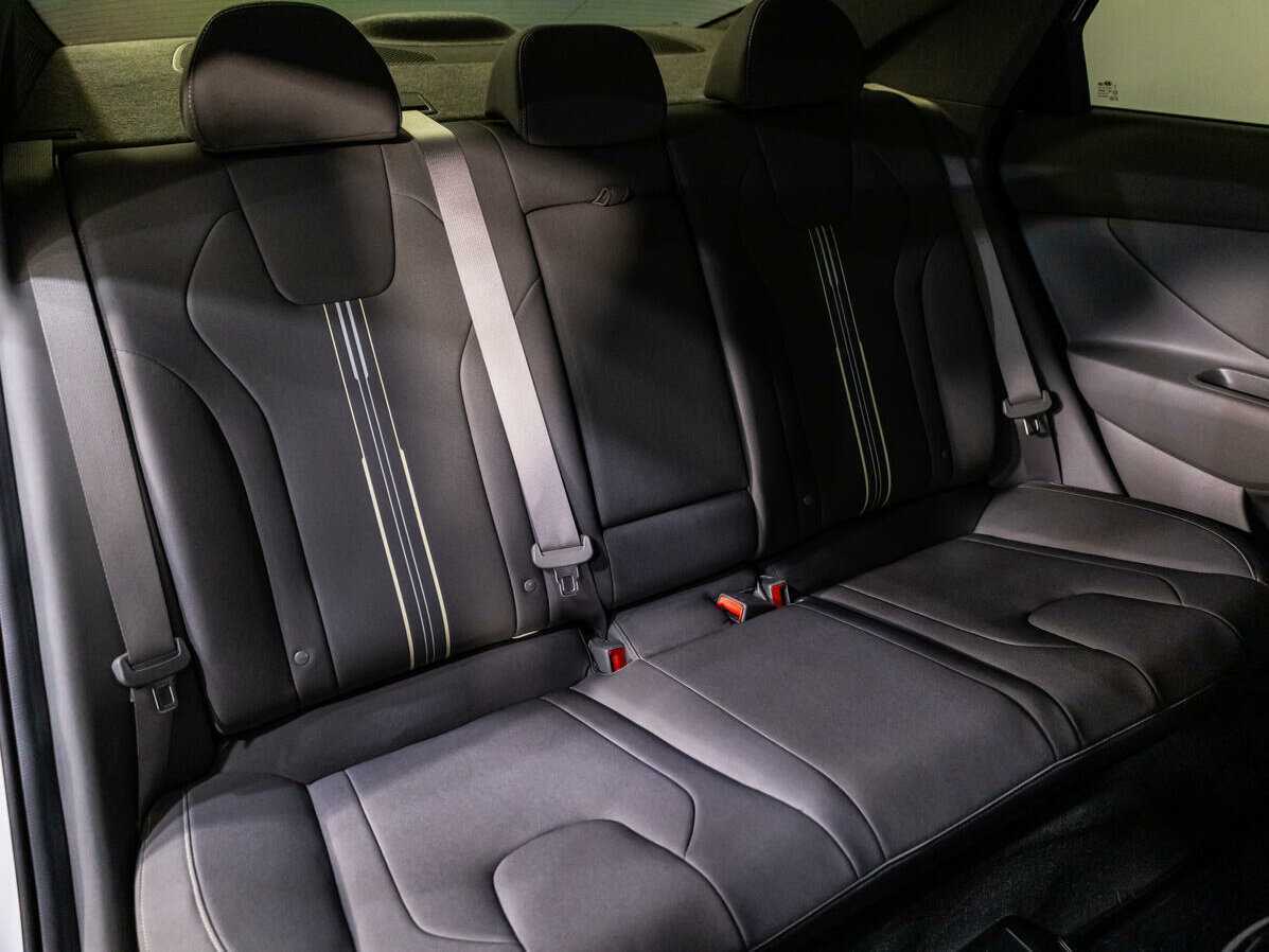 Hyundai Elantra 2021 года с пробегом. Фото: #8