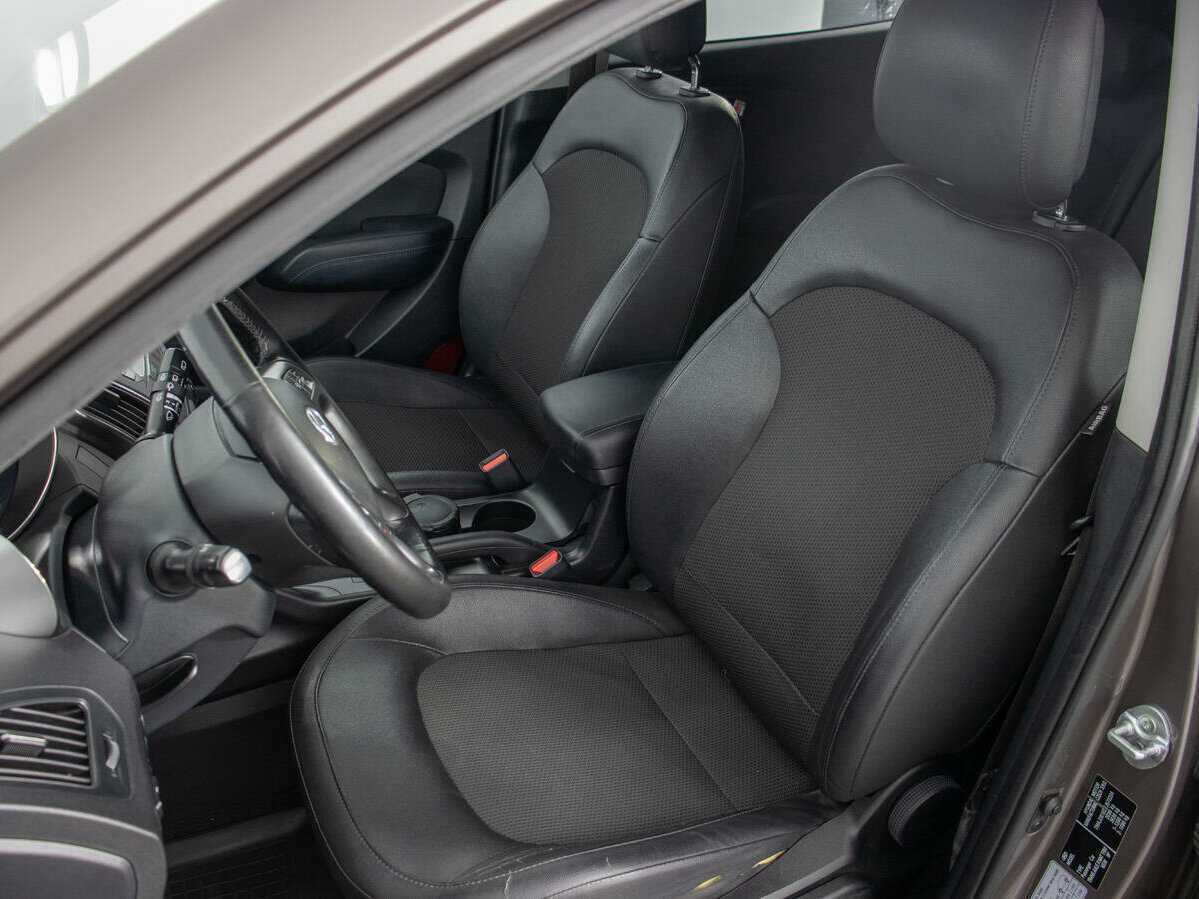 Б/У Хендай ай-икс35 2014 года. Фото: #11