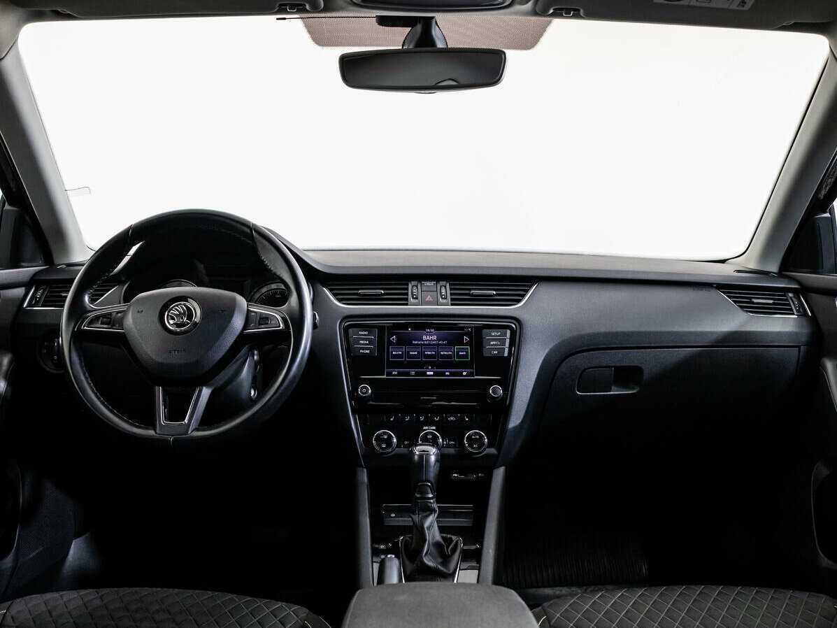 Б/У Шкода Октавия 2017 года. Фото: #9