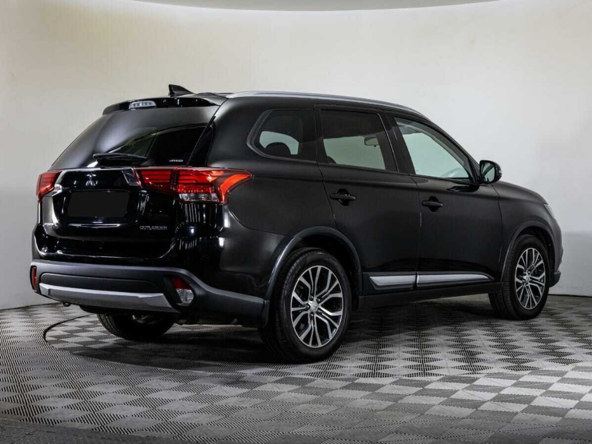 Mitsubishi Outlander 2017 года с пробегом. Фото: #4