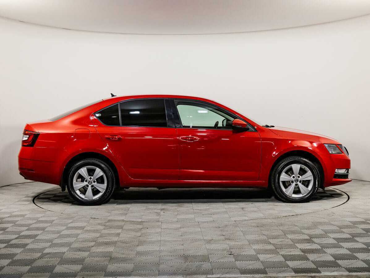 Skoda Octavia 2017 года с пробегом. Фото: #2