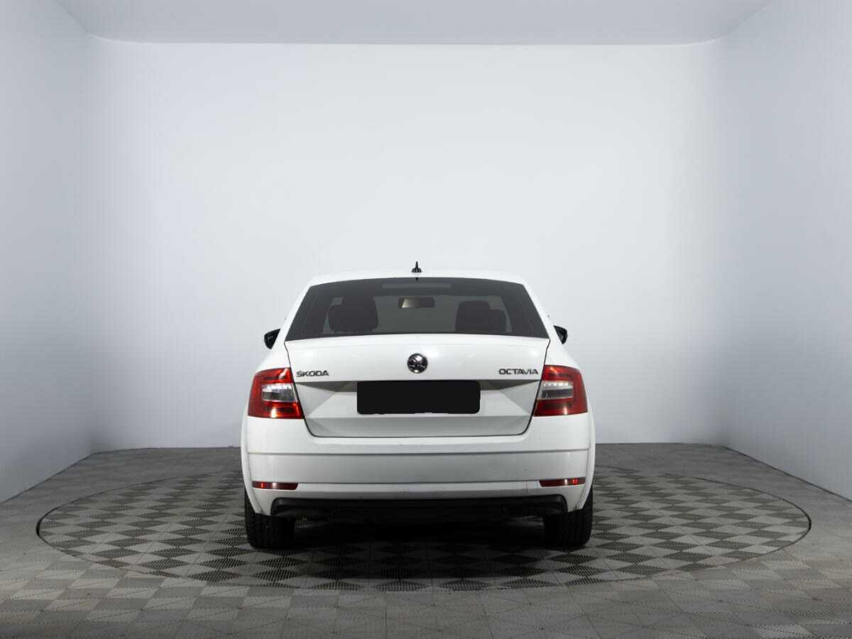 Skoda Octavia 2018 года с пробегом. Фото: #5
