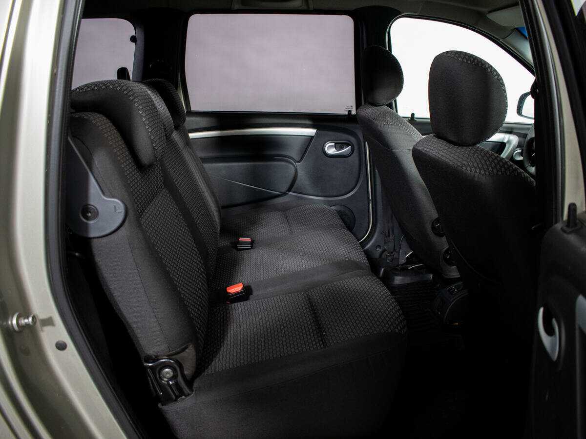 Б/У Лада (ВАЗ) Ларгус 2014 года. Фото: #5