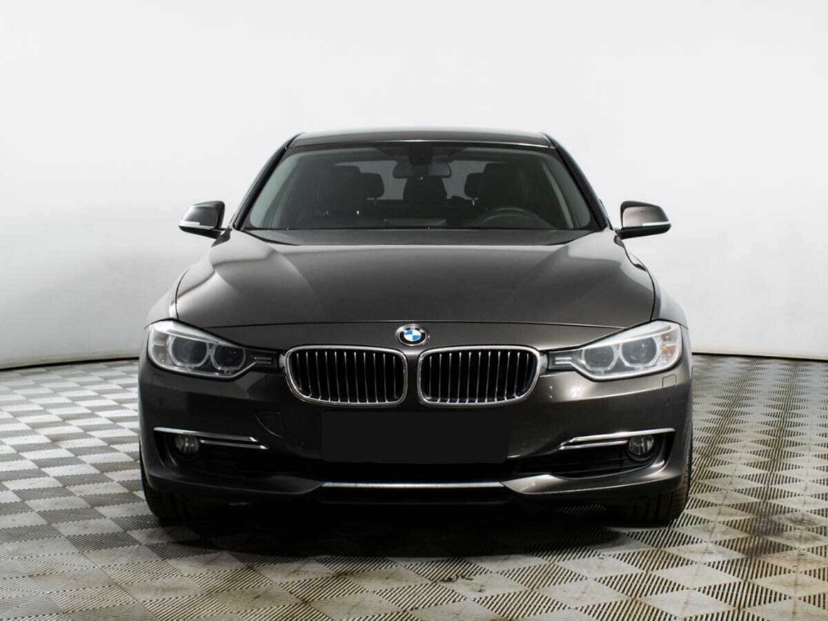 BMW 3 серии 2013 года с пробегом. Фото: #1