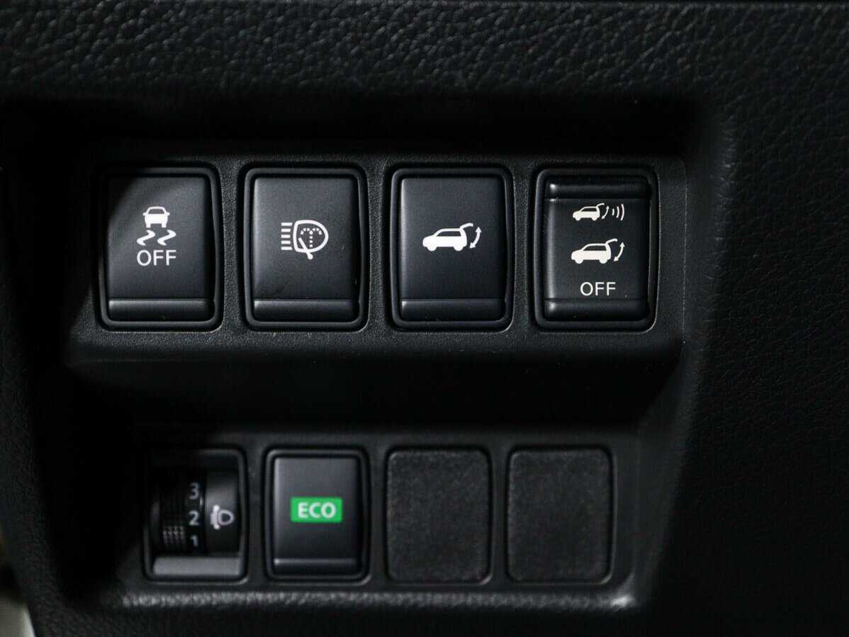 Б/У Ниссан Икс-Трейл 2016 года. Фото: #15