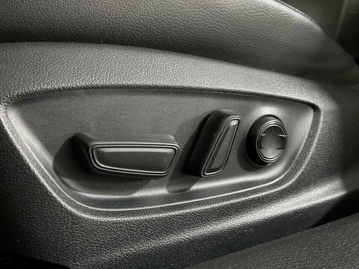 Toyota Camry 2019 года с пробегом. Фото: #12