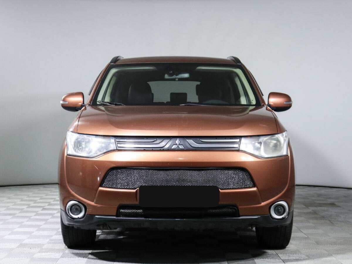 Mitsubishi Outlander 2012 года с пробегом. Фото: #1