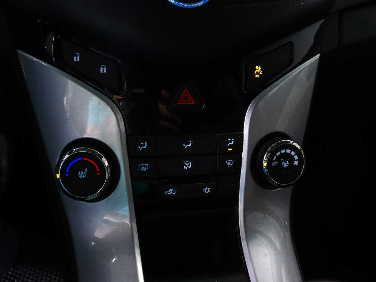 Б/У Шевроле Круз 2014 года. Фото: #12