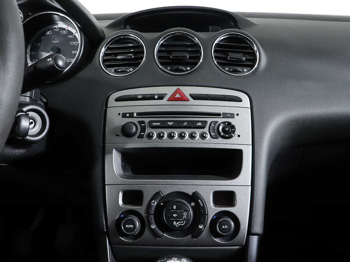 Б/У Пежо 408 2014 года. Фото: #10