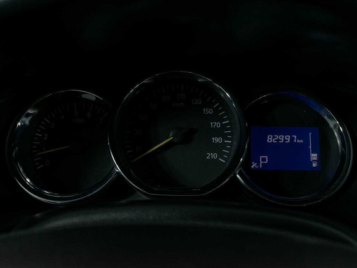 Б/У Рено Сандеро 2017 года. Фото: #12