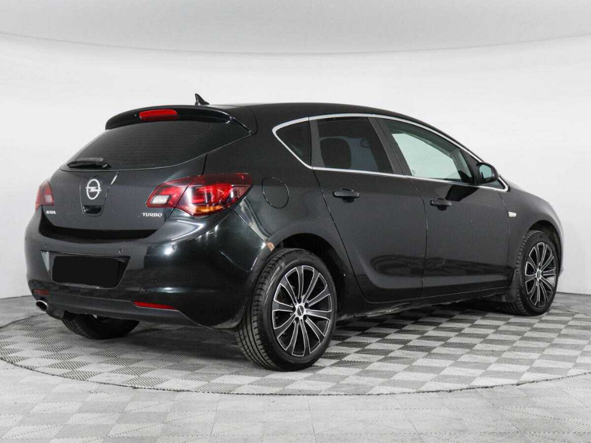 Opel Astra 2012 года с пробегом. Фото: #4