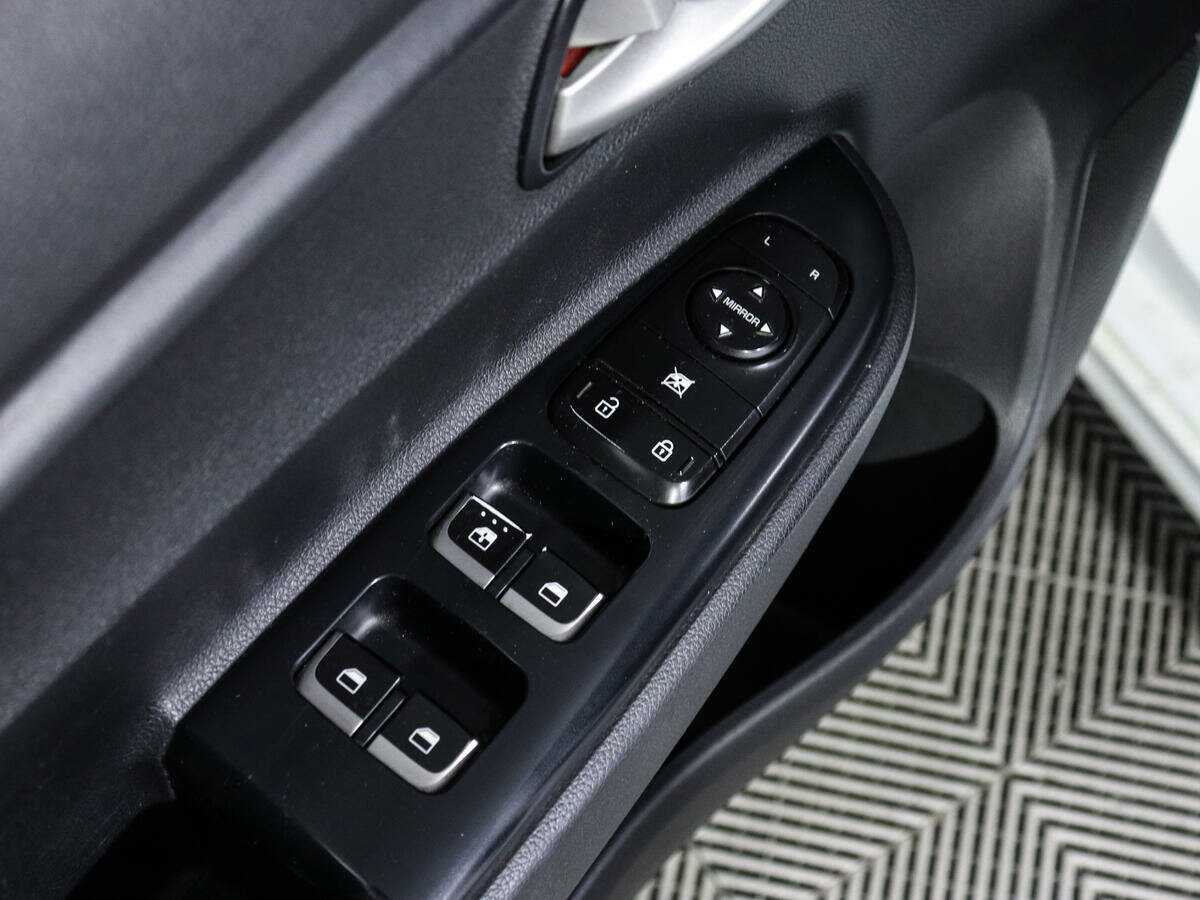 Б/У Киа Рио 2017 года. Фото: #14