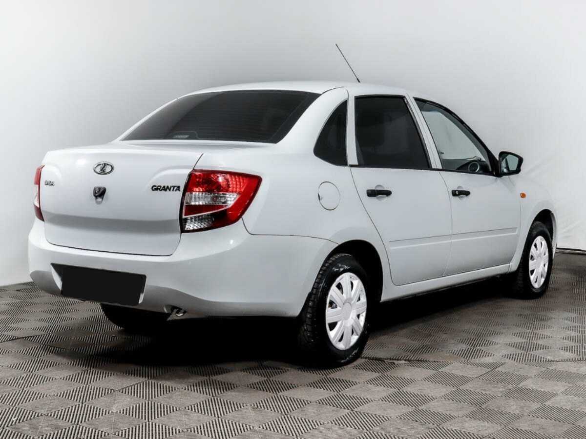 Б/У Лада (ВАЗ) Гранта 2015 года. Фото: #3