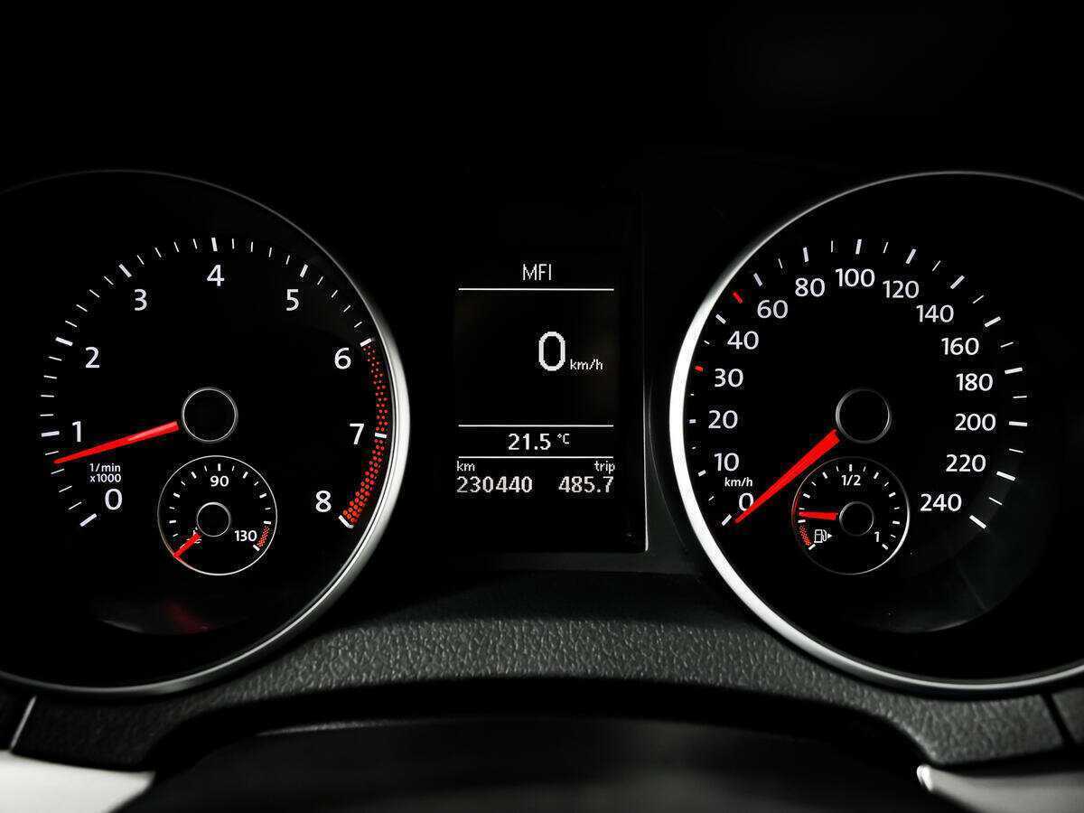 Б/У Фольксваген Гольф 2012 года. Фото: #9