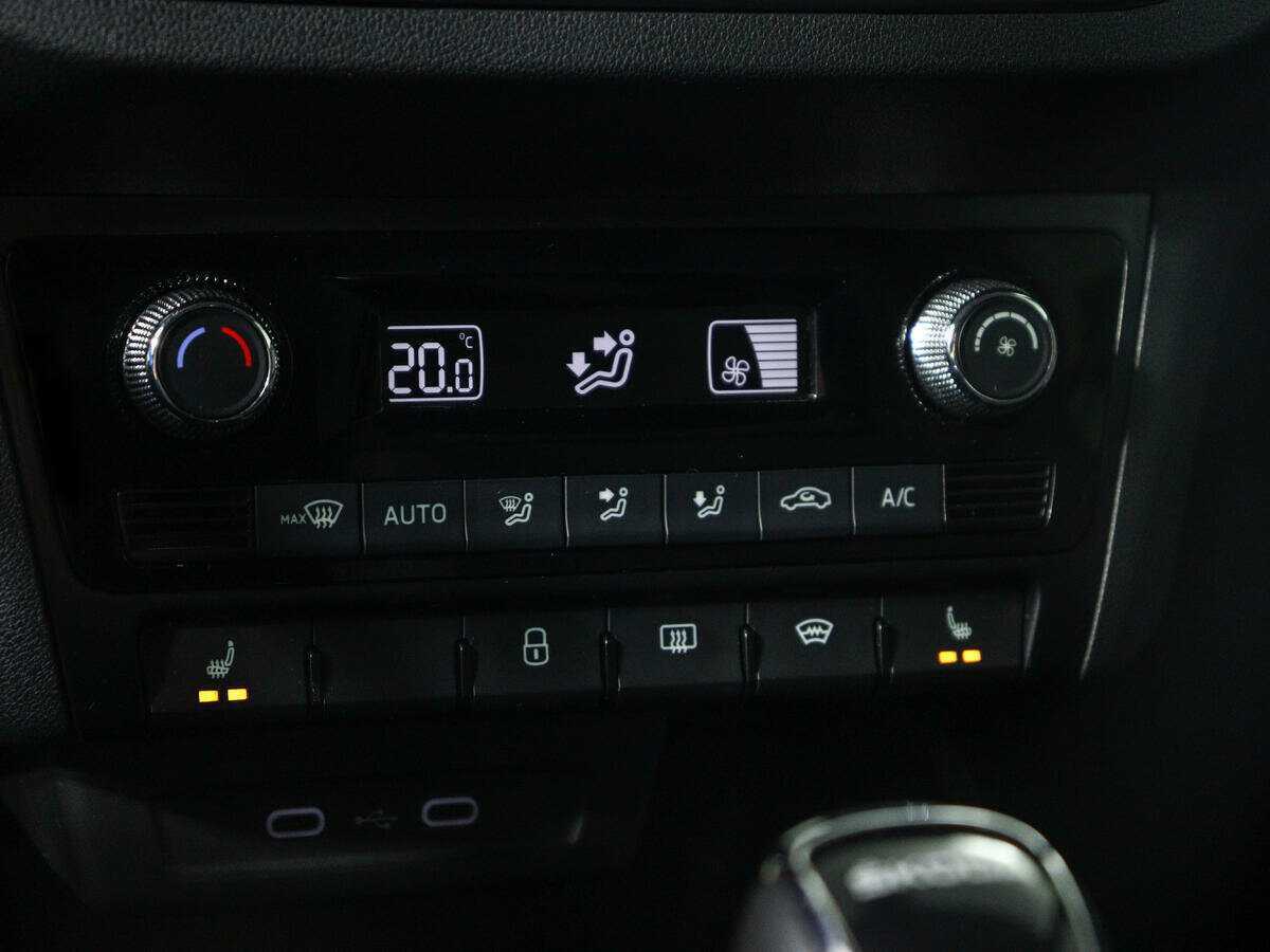 Б/У Шкода Рапид 2021 года. Фото: #12