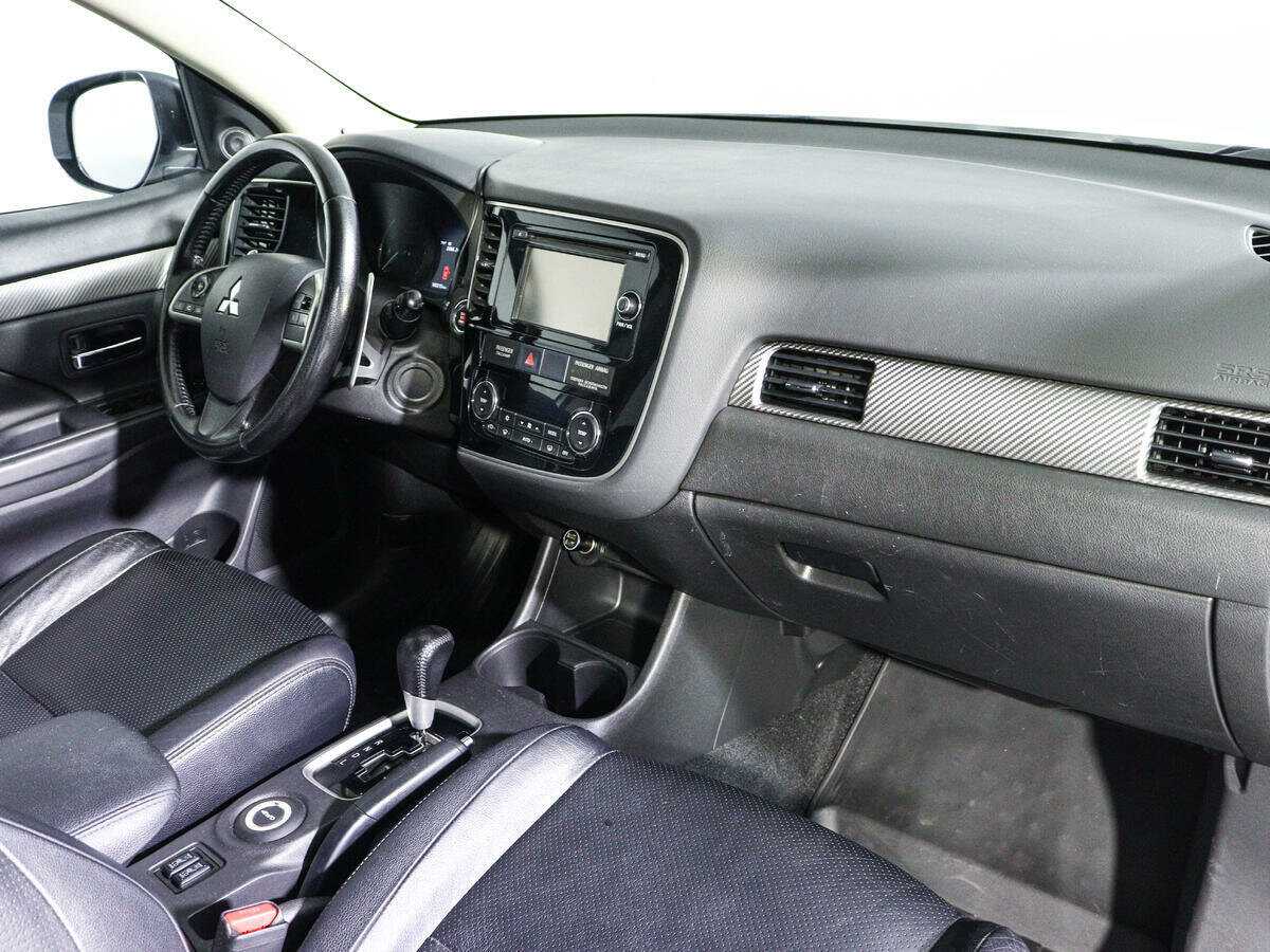 Mitsubishi Outlander 2012 года с пробегом. Фото: #7