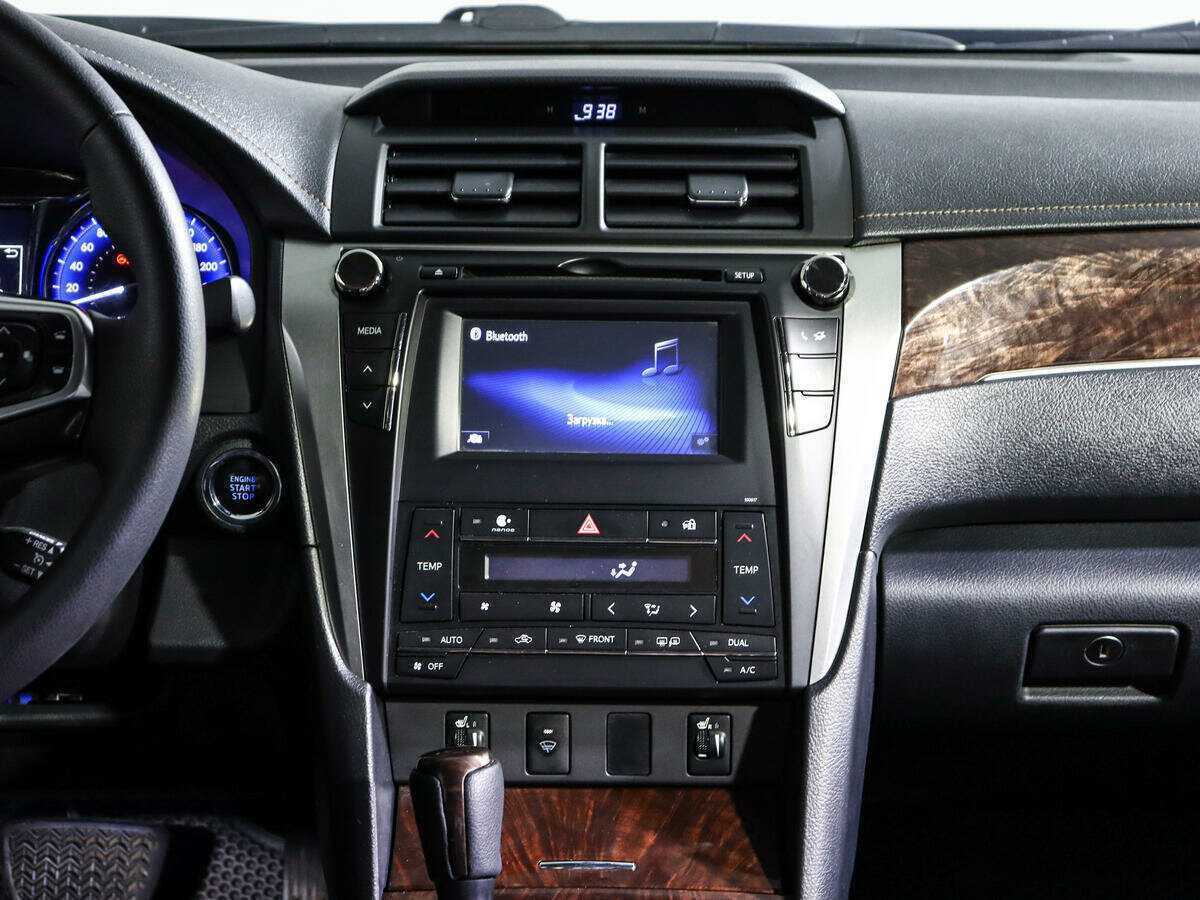 Б/У Тойота Камри 2016 года. Фото: #12