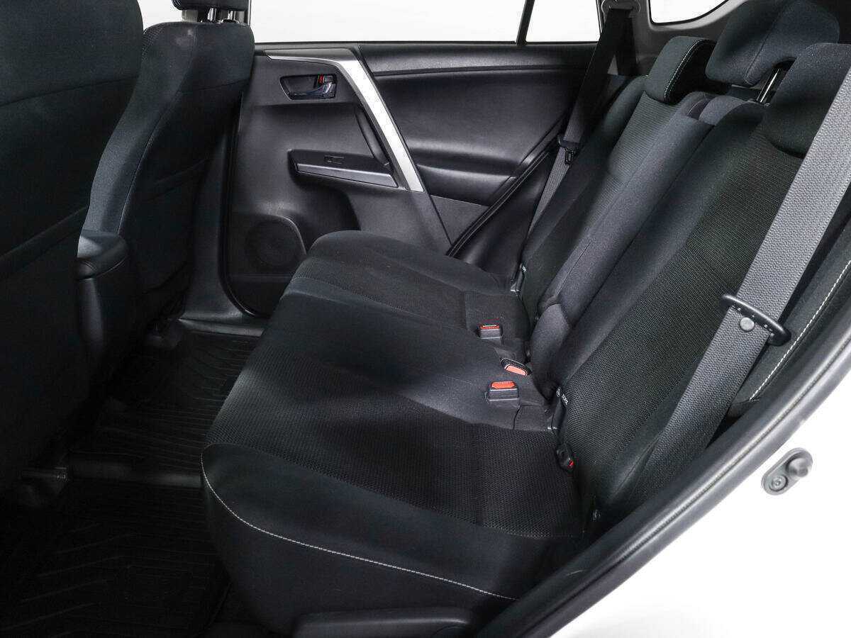 Б/У Тойота Рав4 2015 года. Фото: #9