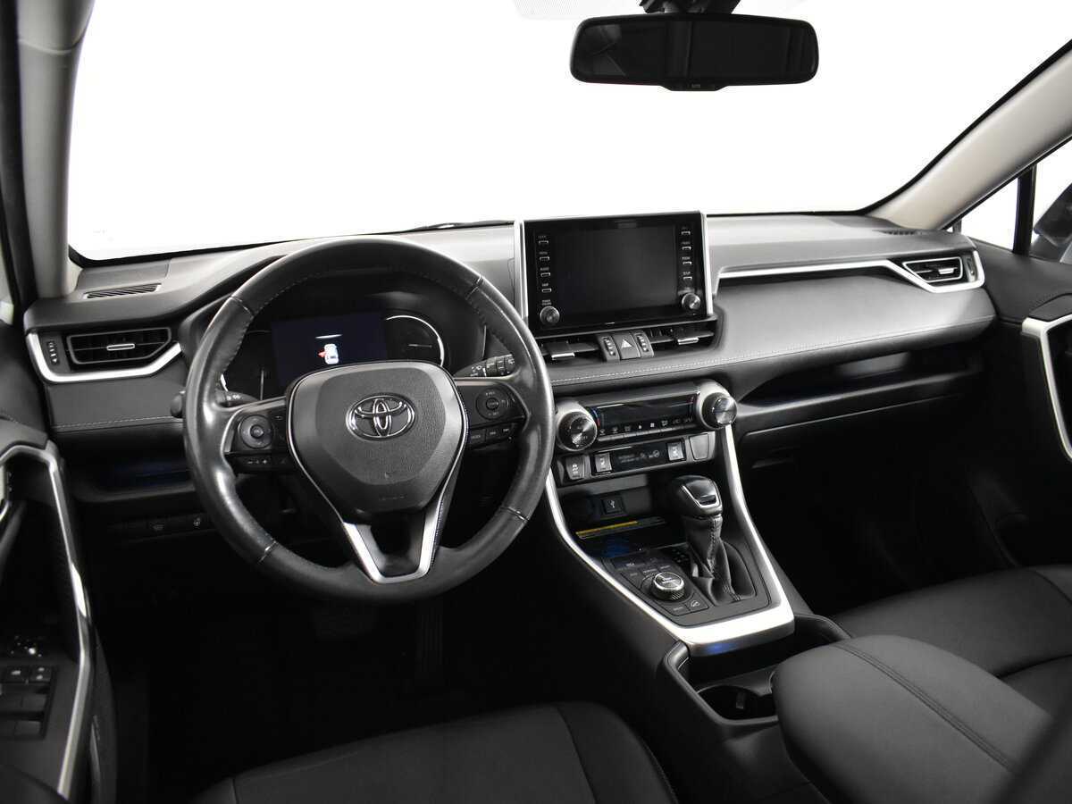 Toyota RAV4 2021 года с пробегом. Фото: #18